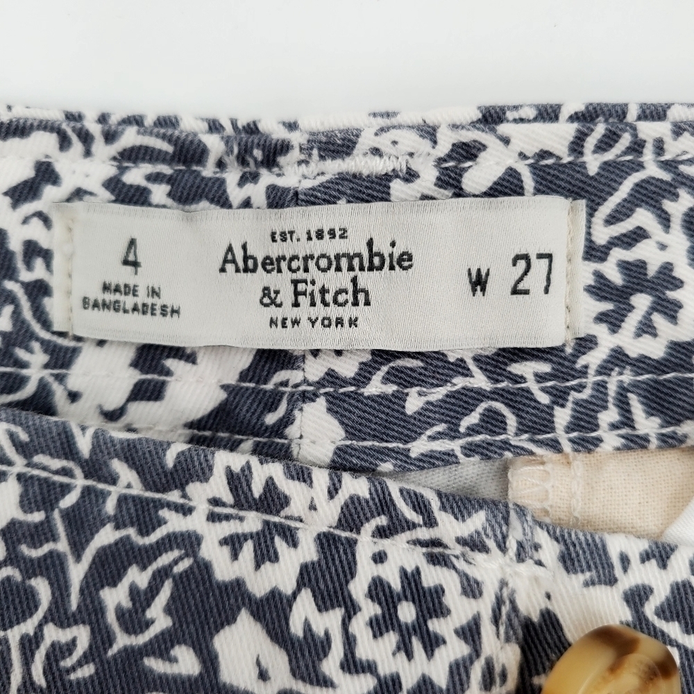 Abercrombie & Fitch Gray Floral Twill Shorts - Picture 5 of 8